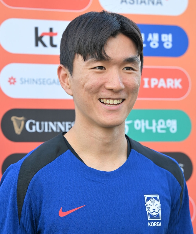 황인범 득녀, 오만전 골 넣는다면 아내와 딸 위한 골 세리머니 예약 황인범 득녀, 오만전 골 넣는다면 아내와 딸 위한 골 세리머니 예약