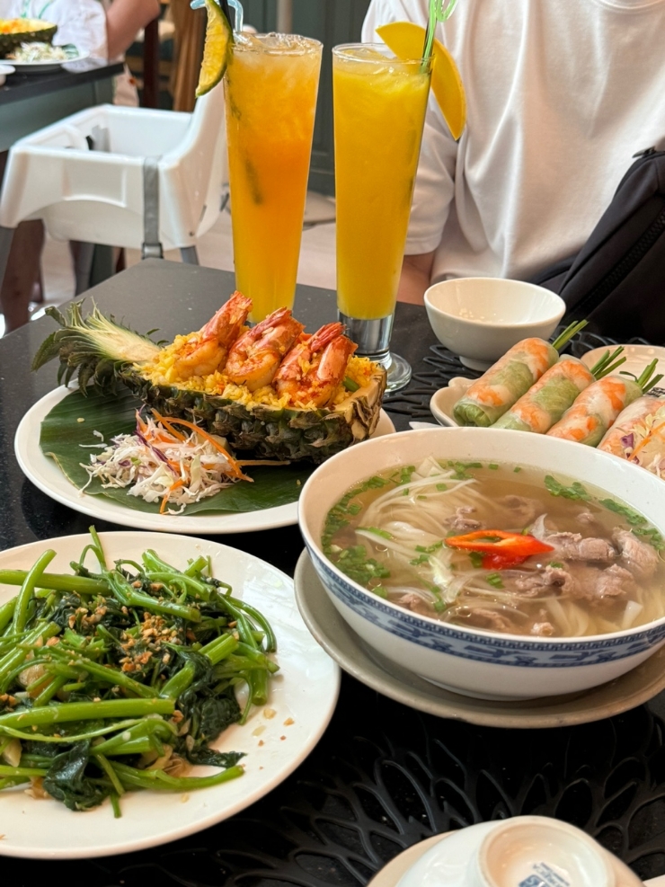  나트랑 여행) 한국인들이 좋아하는 쌀국수 맛집 나트랑 마담프엉
