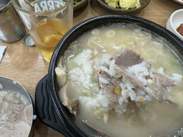  영진돼지국밥 - 부산 최고의 돼지국밥집에서 만나는 깊고 깔끔한 국물의 매력 