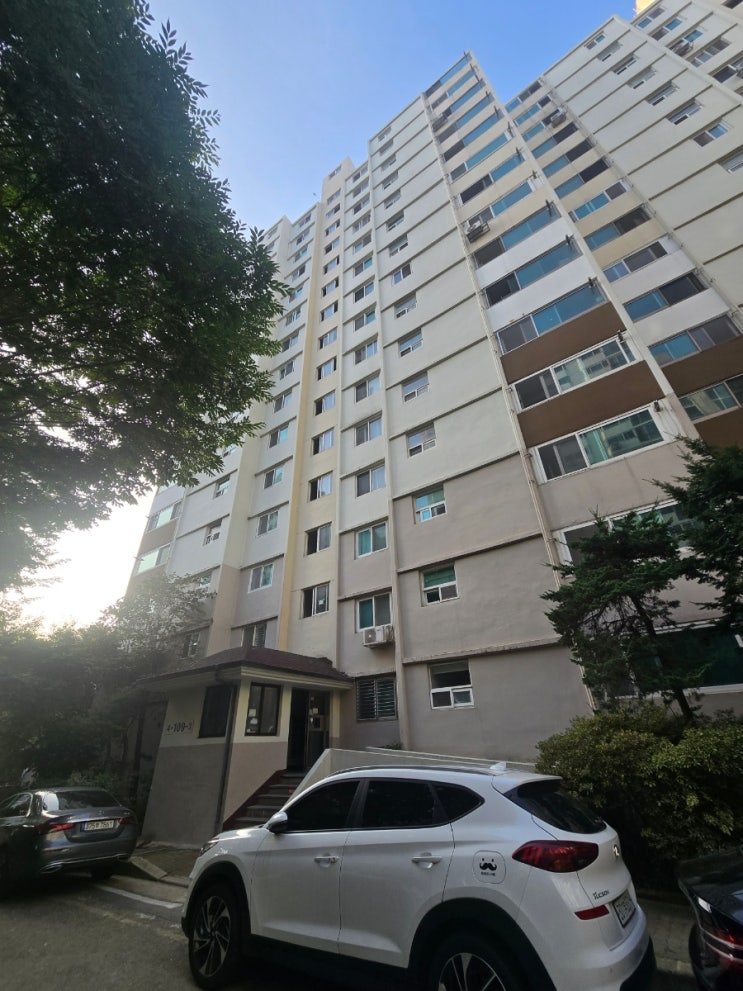  서울시 성동구 금호동 금호두산아파트 109동 도기설치 2칸 작업 입니다.