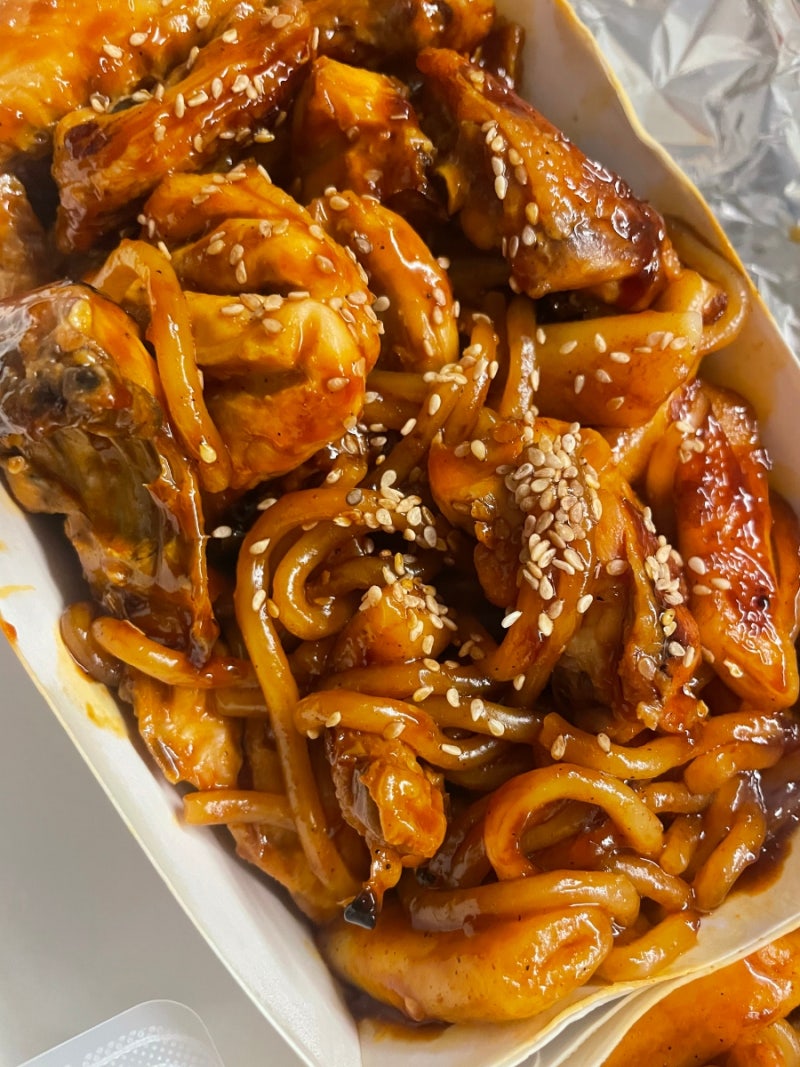동근이숯불두마리치킨 솔직 리뷰: 불향과 양념의 완벽한 조화!