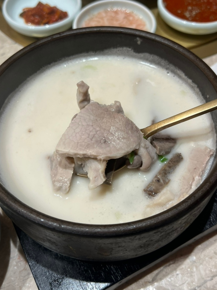 부산 해운대 국밥 맛집 : 거대돼지국밥