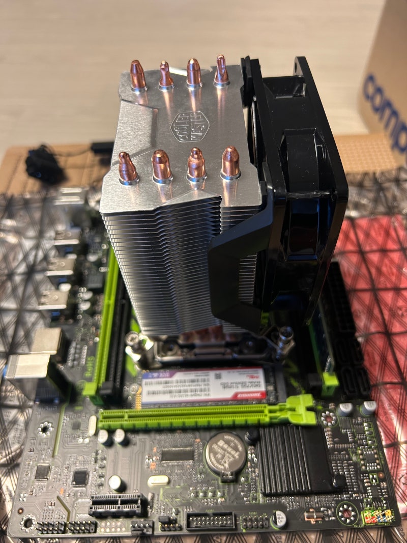 O*i様 デュアルXeon 自作サーバー 96GB メモリ Proxmox動作品 デュアルXeon 自作サーバー 96GB メモリ Proxmox動作品（DELL