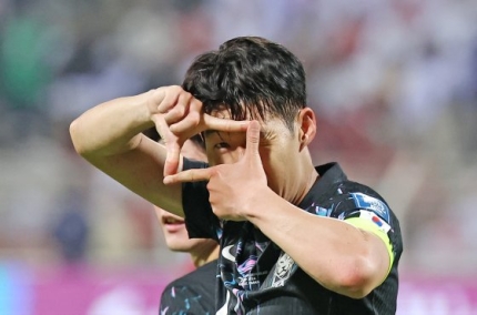 원맨쇼…<b>홍명보호 오만전</b> 3-1 첫 승3백 쓰면 다 라볼피아나?... 