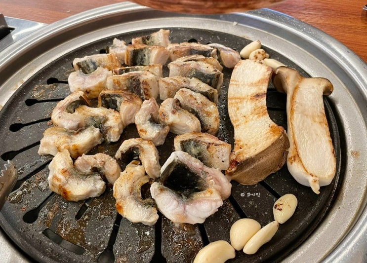  평택 숙성무한장어 장어, 삼겹살, 샐러드바, 한강라면 무한으로 즐길 수 있는 동삭동 맛집 추천(한우 한 접시 5,500원!)