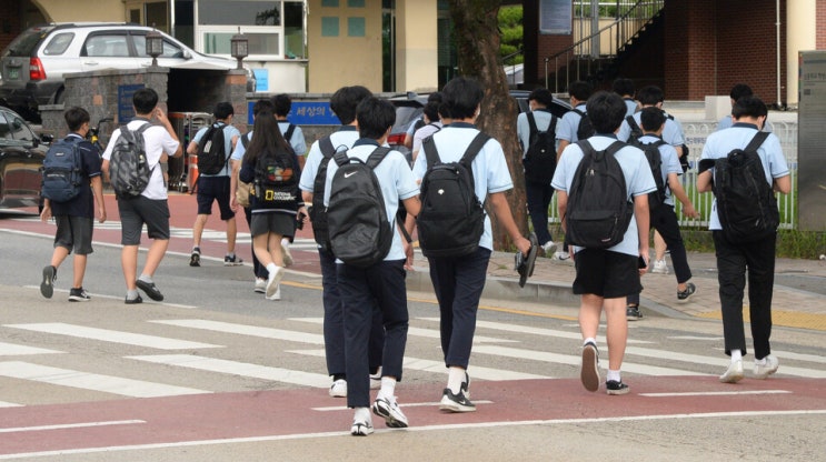 5년간 <b>학교폭력 신고</b> 23만건 접수…“<b>학교</b>전담 경찰관 늘려야”