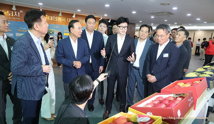 <b>한동훈</b>, "민주당, <b>협의체</b> 운영할 생각 있나… 추석 전 출범해야"