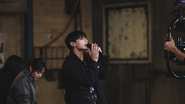 News image: 7 BILLION