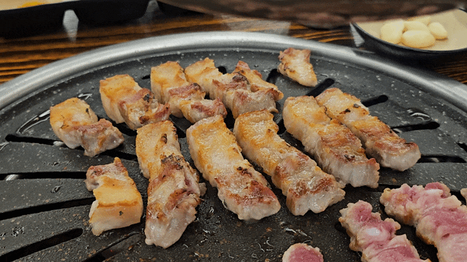  경산 정평동 맛집 숙성고기 갓성비 - 우물안의 숙성돼지 돈꿉자 경산정평본점