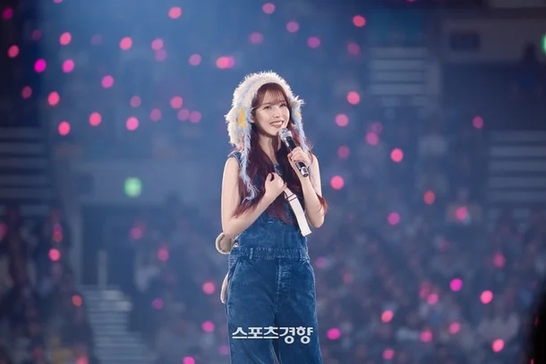 "아이유 <b>콘서트</b> 취소해달라?" <b>손흥민</b>의 잔디 지적에 따른 민원... 