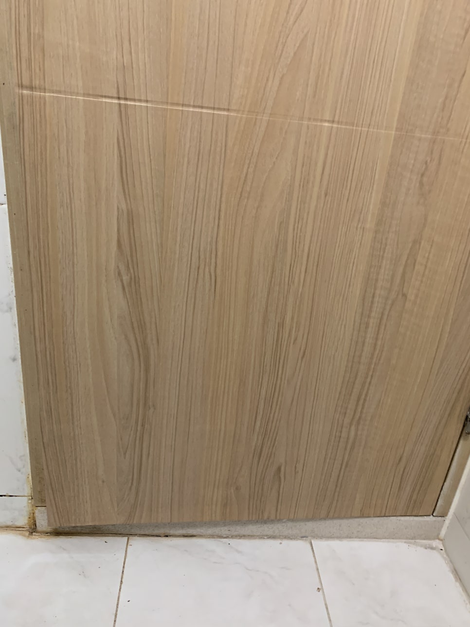 화장실문시트지 들뜸보수 전문업체