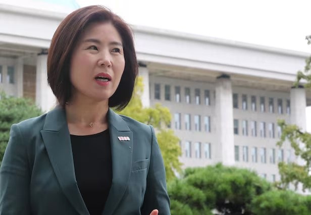 김미애 국회의원 "추석 휴가비 424만원 입금" : "명절 휴가비 절반 기부하겠다"