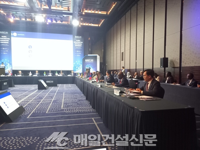 [매일<b>건설</b>신문] “도시문제... ‘구애 나선’ <b>해외</b>사업 기관장들
