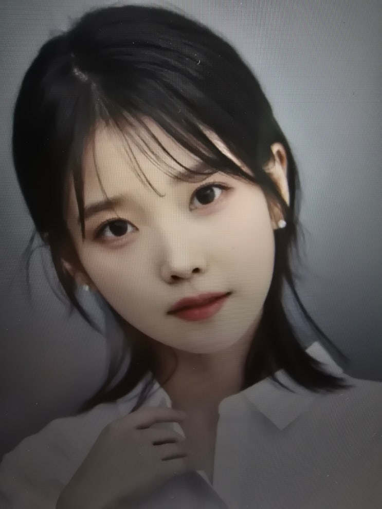 10만명 <b>매진</b> 상암 월드컵경기장] <b>아이유 콘서트</b>에 손흥민... 