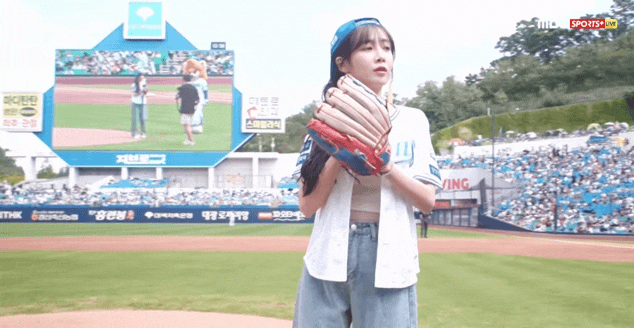 [러블리즈 유지애] 240901 삼성라이온즈 시구 사진/움짤 모음