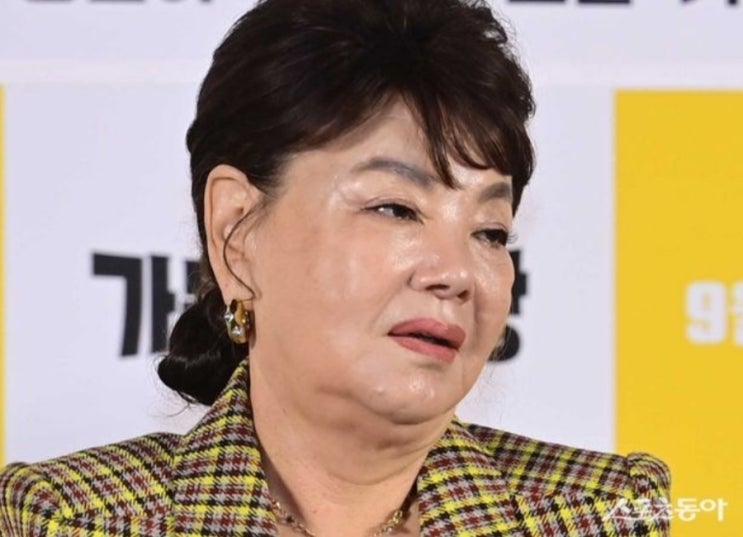 <연예가핫이슈> 김수미, 건강 악화 우려...“부은 얼굴에 손도 떨려” <연예가핫이슈> 김수미, 건강 악화 우려...“부은 얼굴에 손도 떨려”