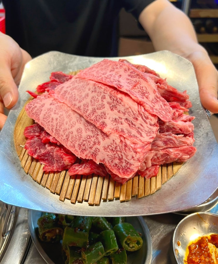  방배역 근처 소고기 맛집 : 방배동 회식장소로 좋은 칠프로칠백식당
