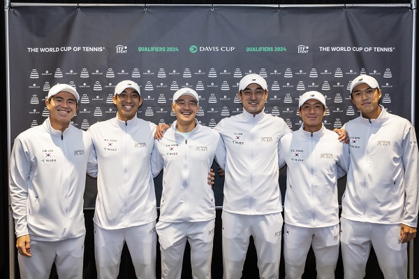   2024 데이비스 컵: 한국 vs 폴란드, 테니스 국가 대항전의 뜨거운 현장! 
