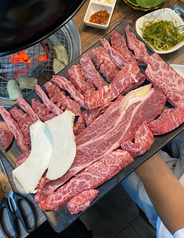  부산 괴정 가성비 한우 소고기 맛집 : 육심쟁이 (회식, 가족외식 추천)