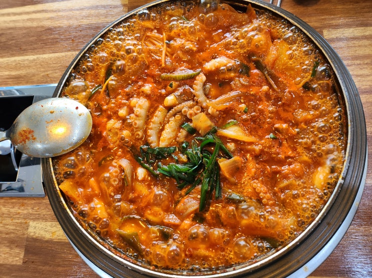  빨간거 짱구네 청라점 산낙지 전골 내 돈 내산 리뷰