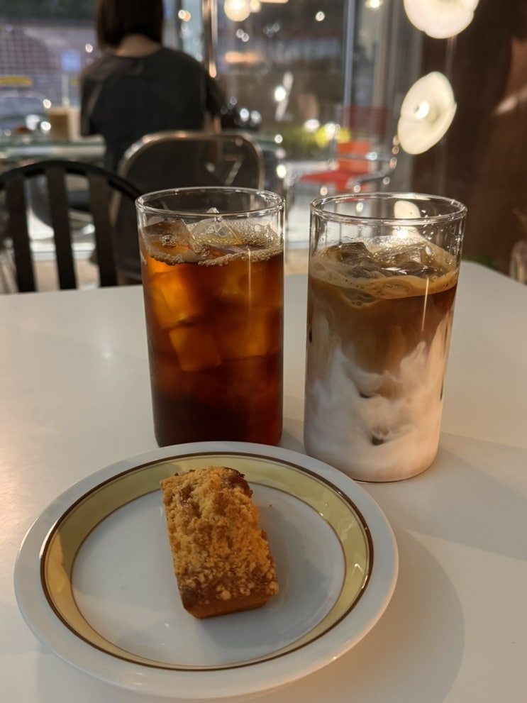  대구 침산동 휘낭시에 리얼 맛도리 카페-플라츠 커피