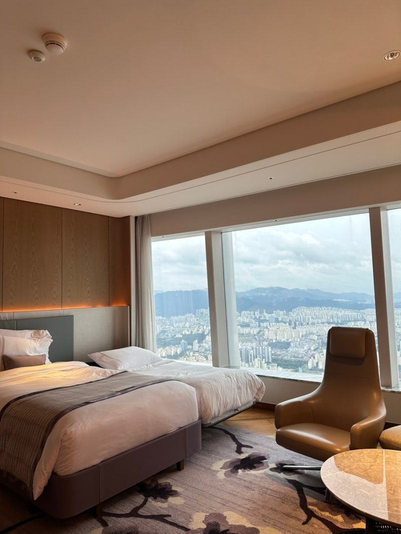 시그니엘 서울 프리미어 룸 3인 투숙 후기 / 아멕스 플래티넘 FHR 예약 및 혜택, 룸 업그레이드, 엑스트라베드 추가 : 네이버 블로그