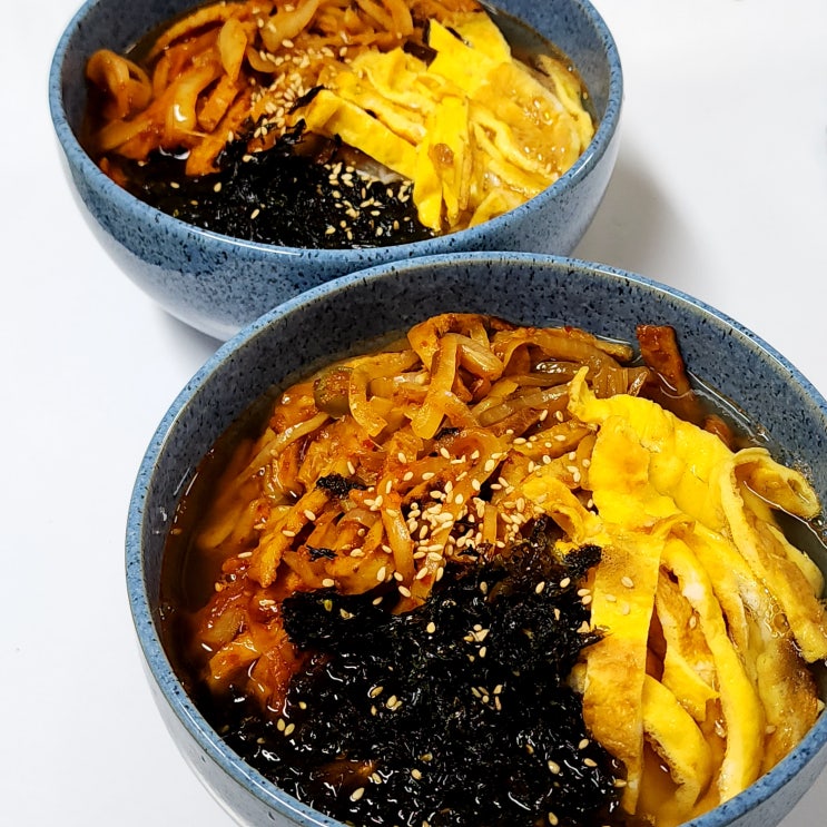  집밥 레시피 국물 넣어도 비빔으로 먹어도 맛있는 김치어묵국수