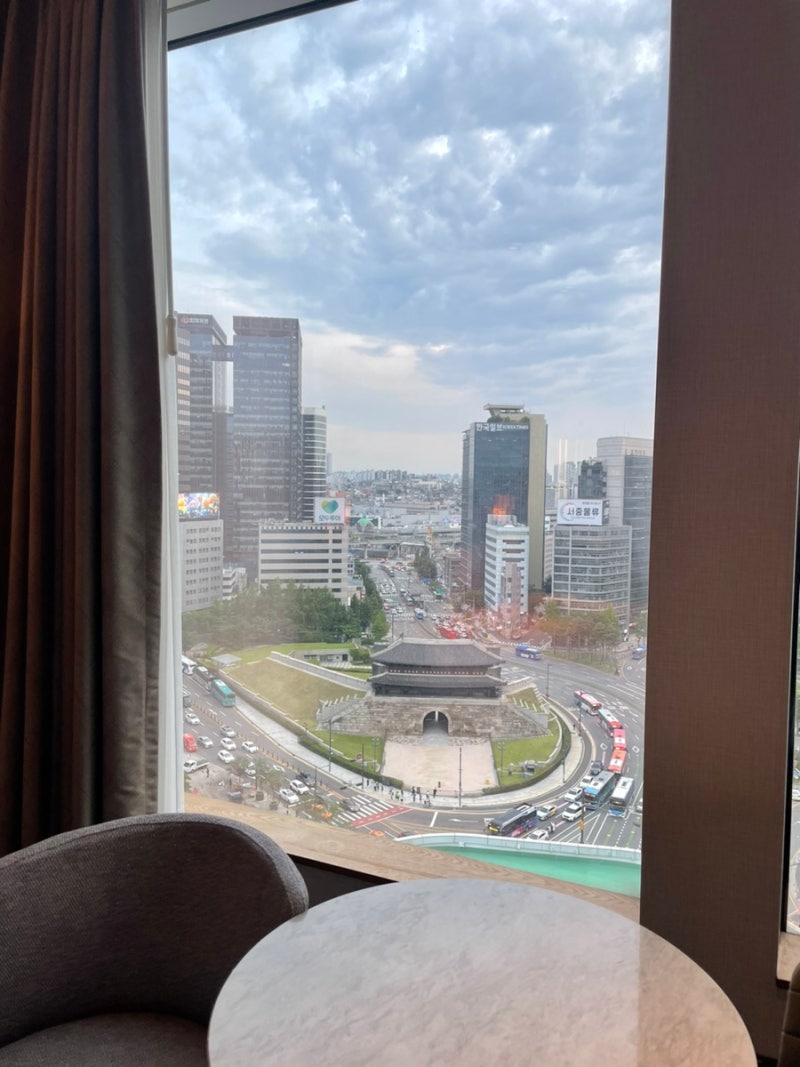 서울 호캉스| 코트야드 메리어트 서울 남대문 호캉스_숭례문뷰 후기 + 메리어트 본보이 더 베스트 신한카드 : 네이버 블로그
