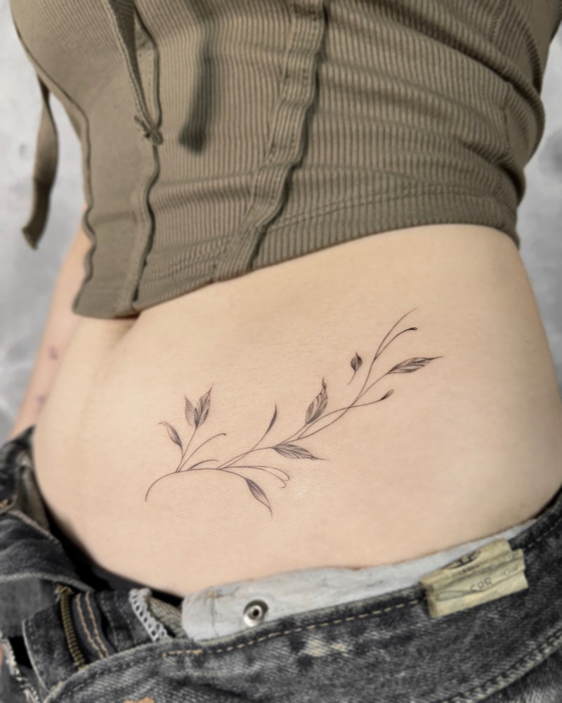 여성을 위한 골반 문신