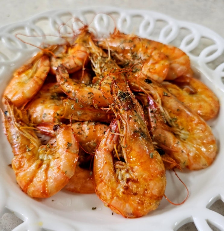  대하 제철 흰다리 새우 버터구이 새우버터갈릭 Grilled butter-grilled shrimp
