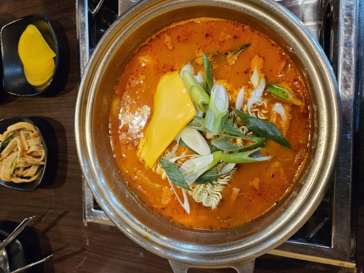  용인 민속촌 맛집 엉클존슨 부대찌개 점심 메뉴 추천