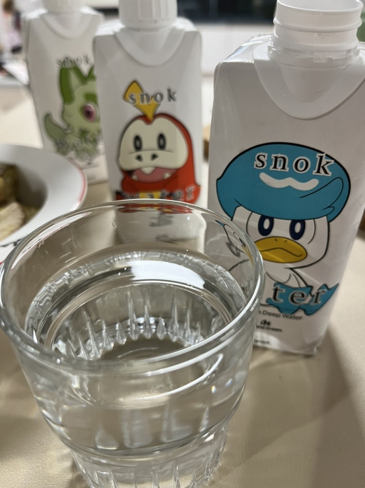  안전한생수 프리미엄 해양심층수, 포켓몬 스녹워터로 환경 보호까지!