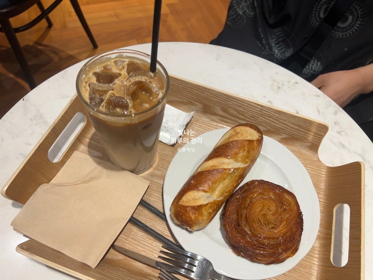 오스트리아 베이커리 카페 싸일러 용산 퀸아망 맛집