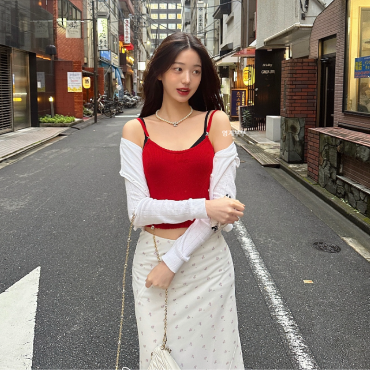  장원영 일본 여행 핫한 스타일링 코디 아이템 어떤거?
