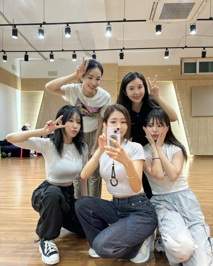 7년 만에 재결합한 <b>걸그룹 피에스타</b>(FIESTAR) '짠해(2024 ver.)... 