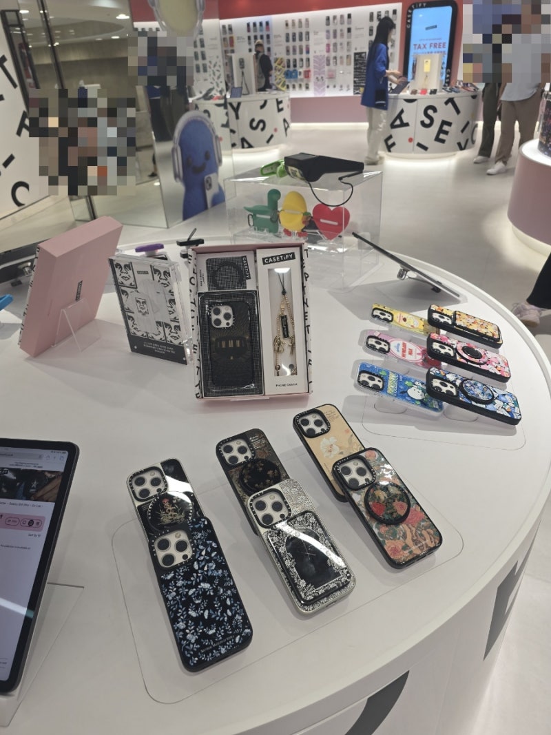 케이스티파이 스튜디오 명동 롯데백화점 본점 전체 매장 둘러보기 Casetify Studio Seoul
