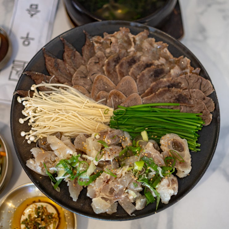 [논현역 맛집] 당일 삶은 도가니수육 곰탕 회식장소 추천, <우슴>