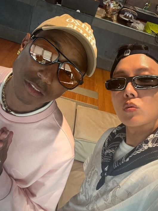방탄소년단 <b>제이홉</b>, <b>퍼렐 윌리엄스</b>와 만남… 2025년 <b>협업</b>... 