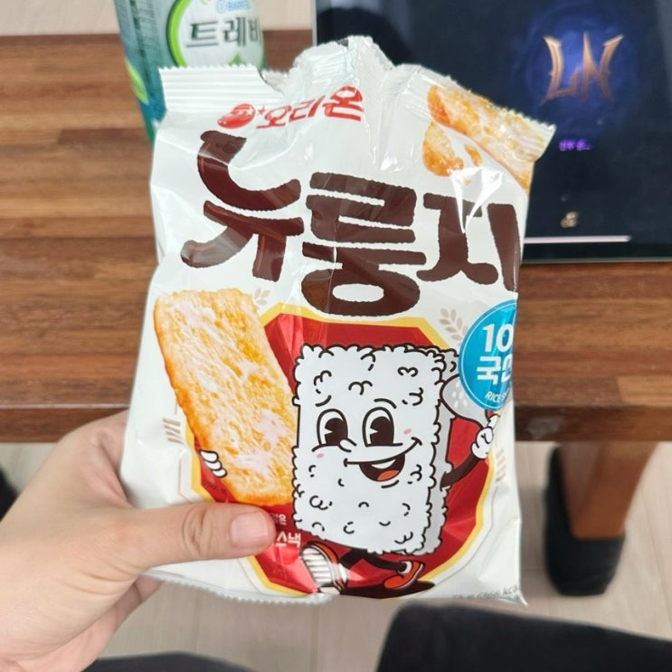  동네에서 찾아도 없던 뉴룽지 추석맞이 본가 근처 편의점 갔다가 발견해서 사먹어 본 뉴룽지 과자 리뷰.