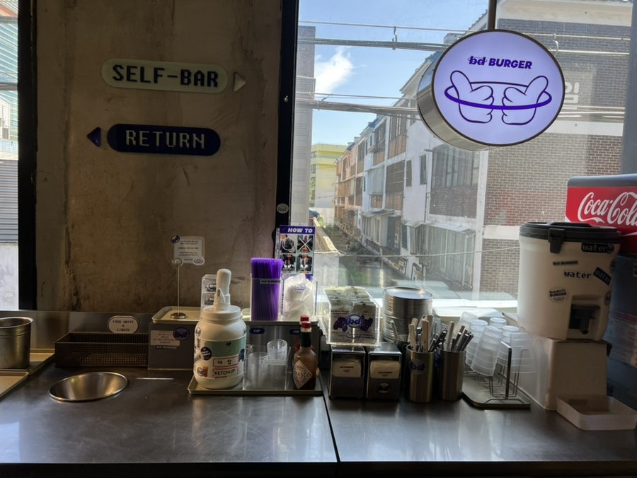 BD Burger Seongsu — Surprisingly Generous Portions (Cheongyang Mayo Bulgogi & Double Cheese) 4