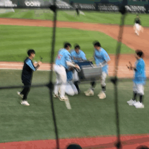 49 - 사직야구장 111구역 6열 / <b>고승민</b> 싸이클링<b>히트</b> 직관