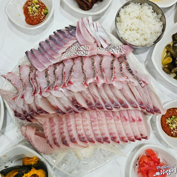  여수 조일식당 선어회 한상차림과 보리멸 튀김