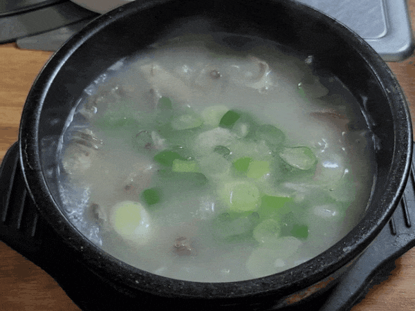  도축장서 가져온 신선한재료를 직접 손질해서 요리한다는 국밥맛집여행, 홍천맛집 홍천중앙시장 우왕소머리국밥