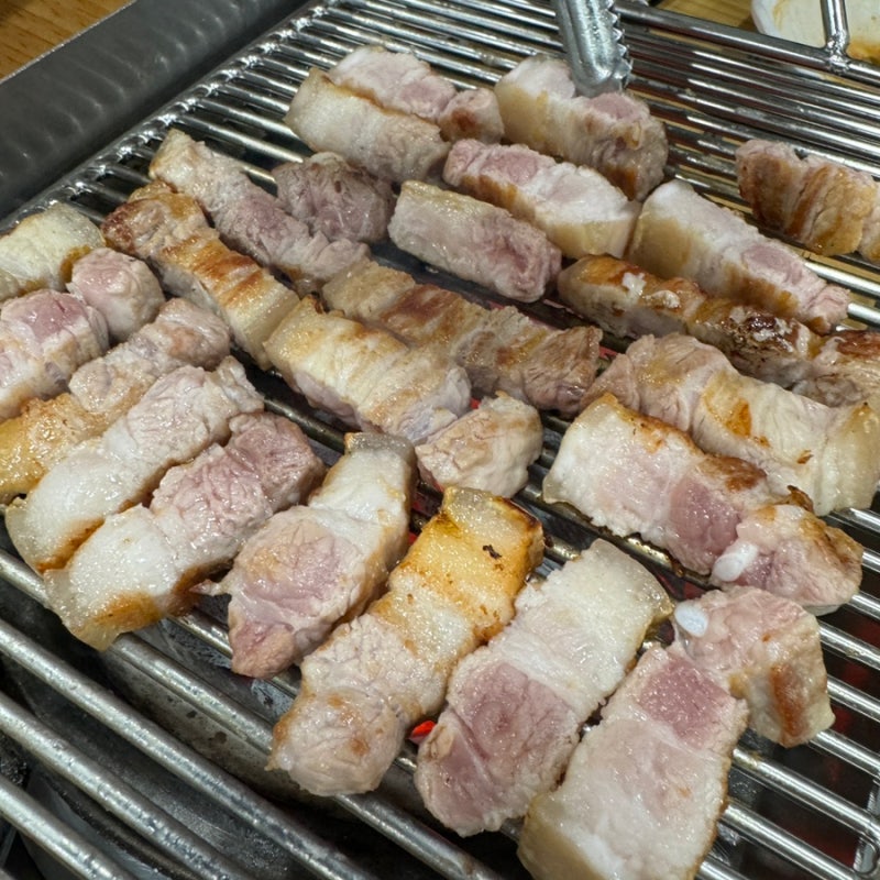 첨단 삼겹살 맛집 #금동참숯구이 삼겹살이랑 비빔국수 조합이 최고