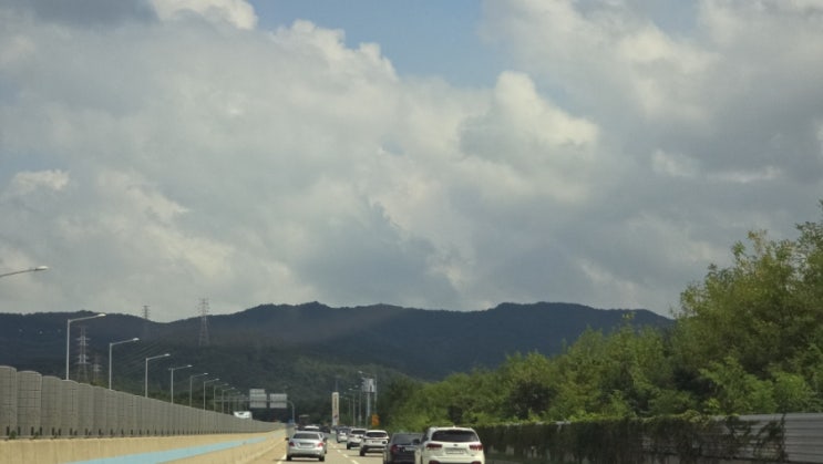  명절 전날에 편안하게 이동해서 즐거운 명절 보내고왔습니다