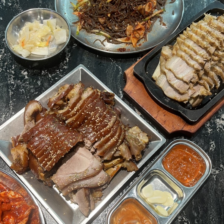  광교중앙역 족발 보쌈 맛집 부마보쌈족발