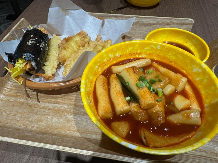  롯데몰 수지 떡볶이 : 남도 분식 / 지하 푸드코트 입점 매장 리스트