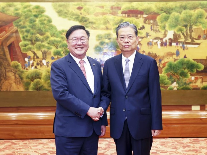 中 전인대 상무위원장, 韓 <b>한중</b>의원연맹 일행 회견..."양국 <b>관계</b>... 