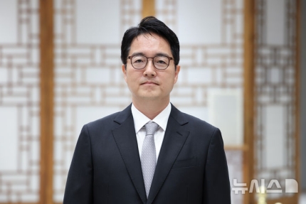 <b>심우정</b> <b>총장</b>, 본격 업무 시작…"국민의 <b>검찰</b> 만들 것"   1년 전... 
