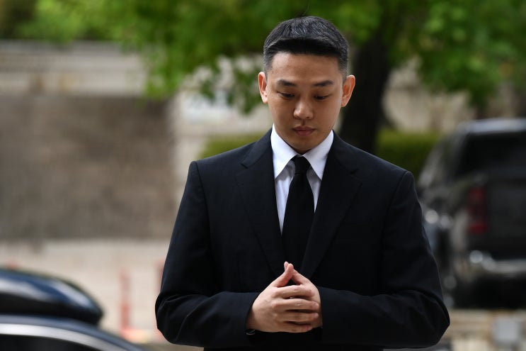 경찰, '동성 <b>성폭행</b> 혐의' <b>유아인</b> <b>불송치</b>…"증거 불충분"